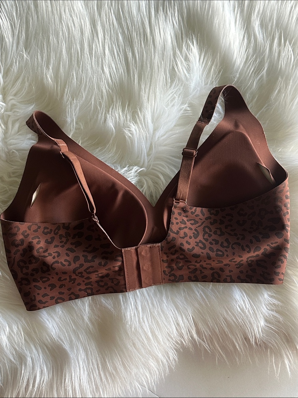 Shecurve Wireless, Deep V Push-up bra in Brown Leopard - Picture 4 of 5